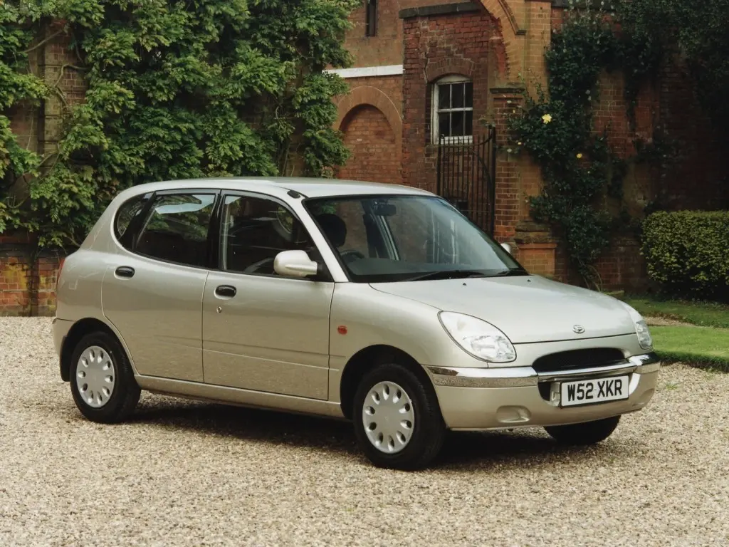 Daihatsu Sirion Sirion 1.0 CX 6