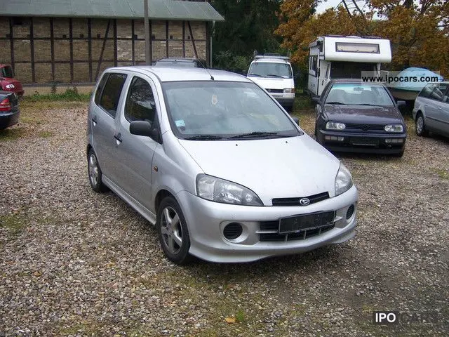 Daihatsu YRV YRV 1.3 Plus 3