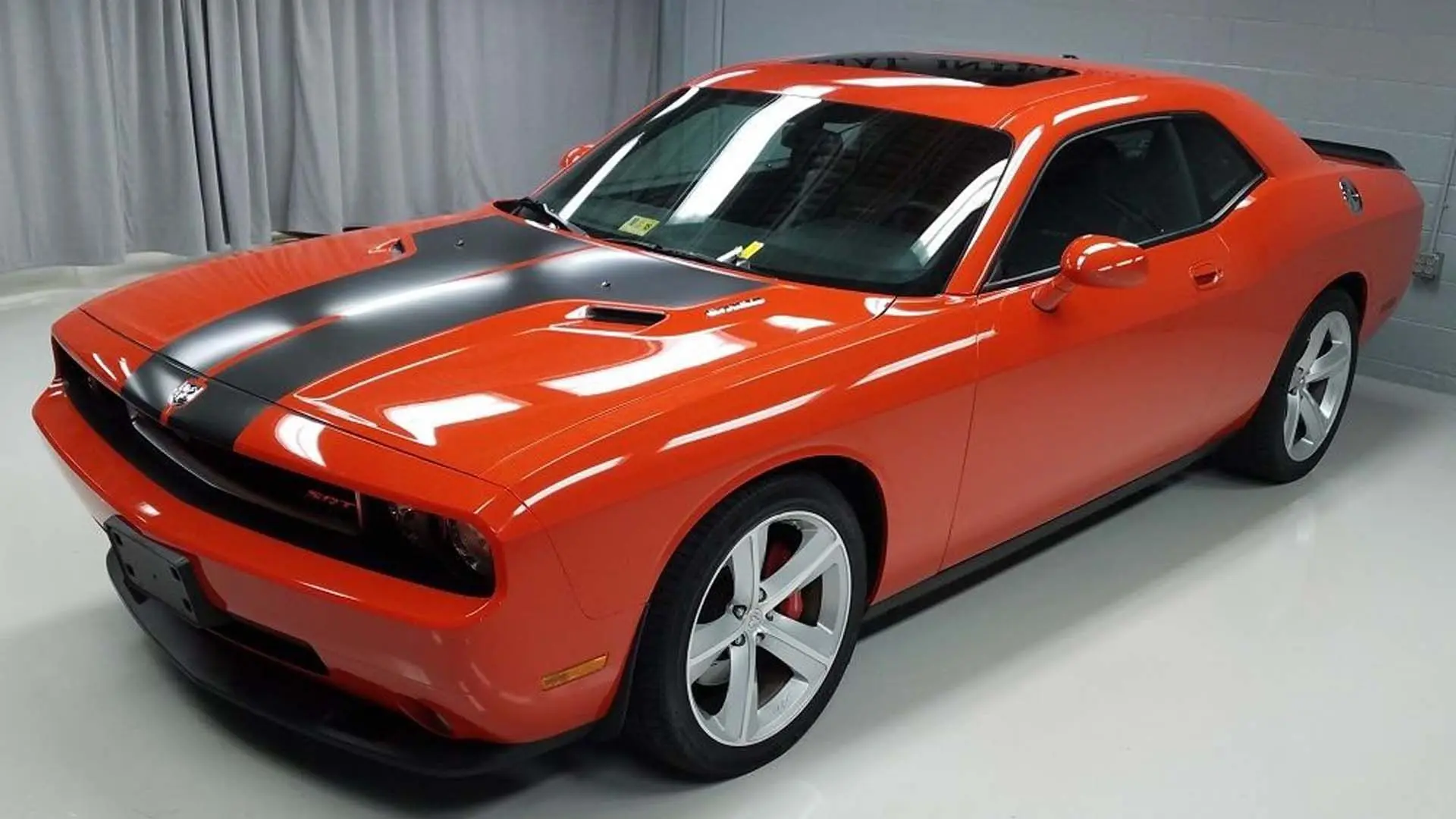 Dodge Challenger Challenger 6.0 SRT8 5