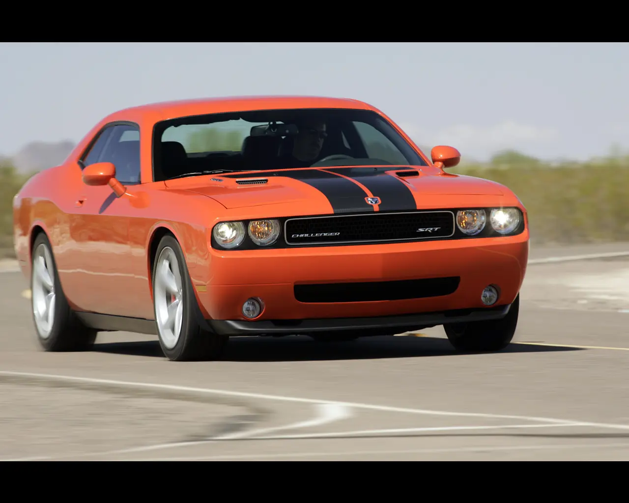 Dodge Challenger Challenger 6.0 SRT8 4
