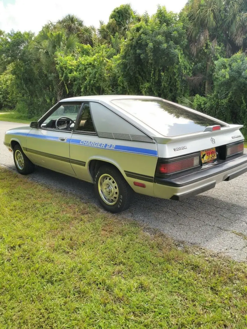 Dodge Omni Omni 2.2 3