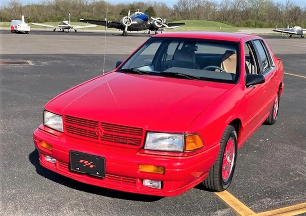 Dodge Spirit Spirit 2.2 R/T 6