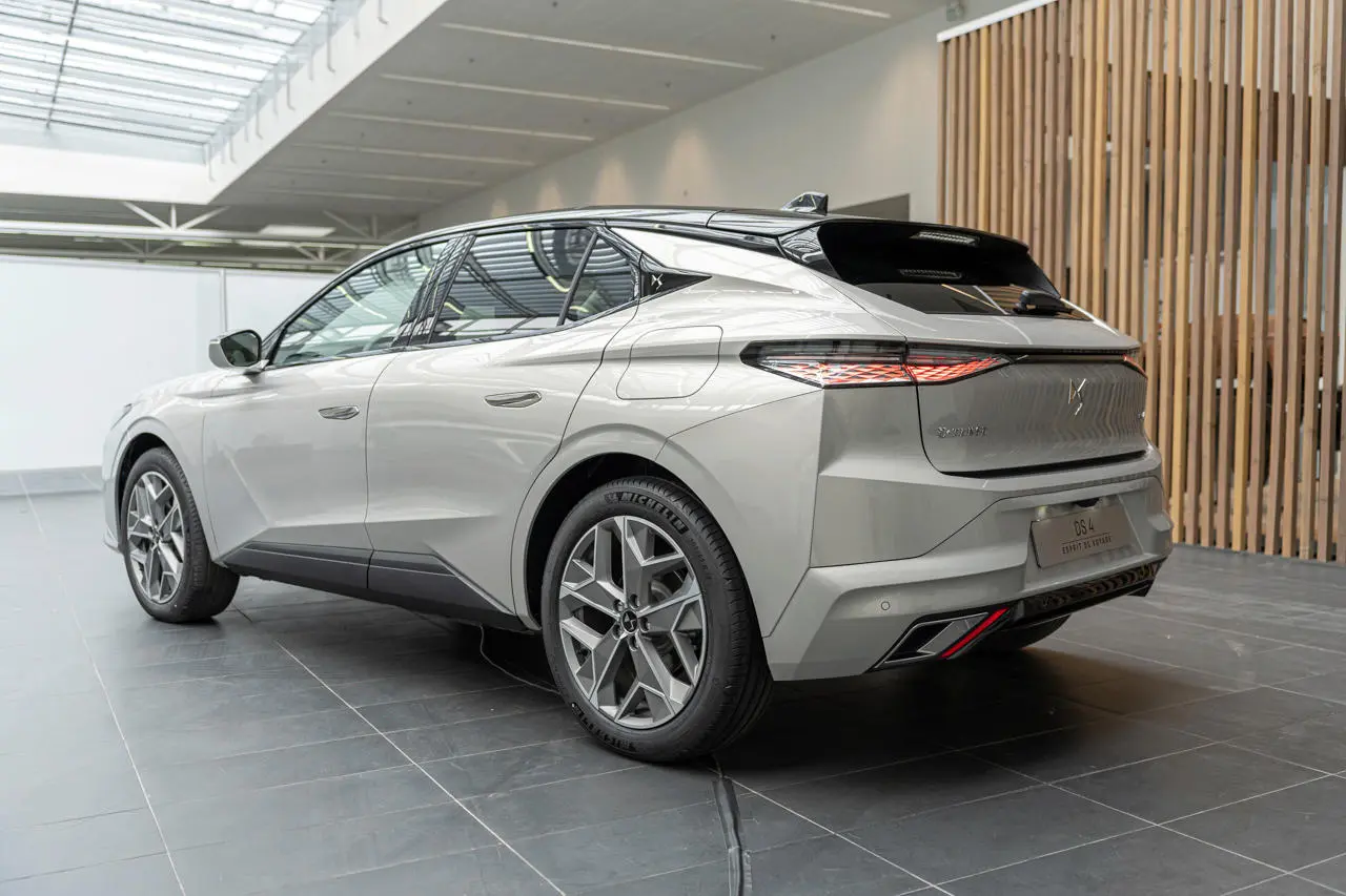 DS Automobiles DS 4 DS 4 1.2 Puretech Esprit de Voyage 5