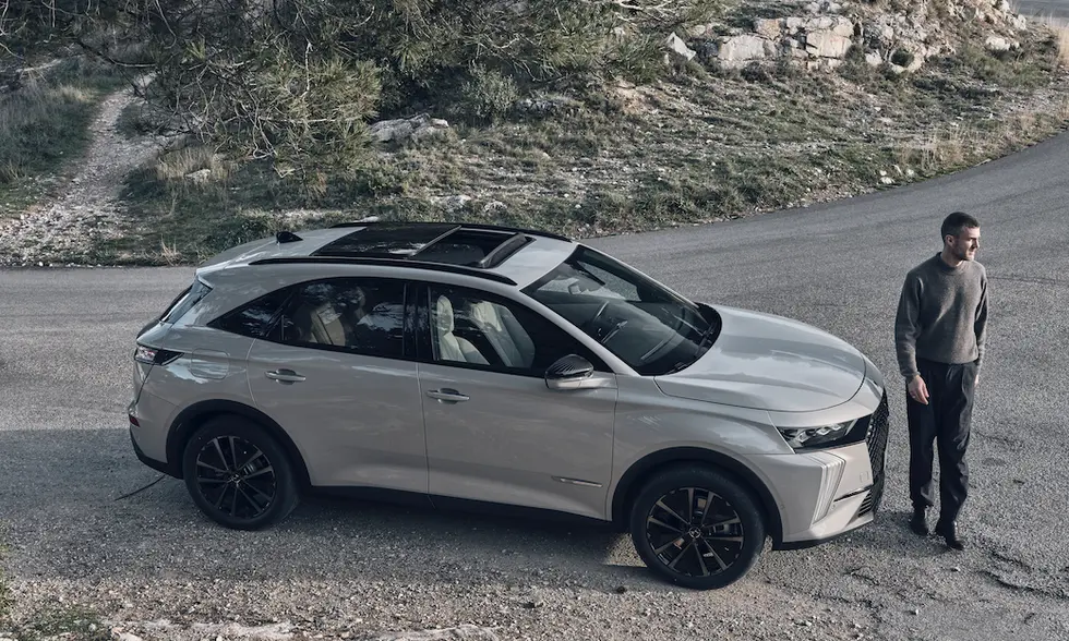 DS Automobiles  DS 7 1.6 E-Tense Esprit De Voyage 2