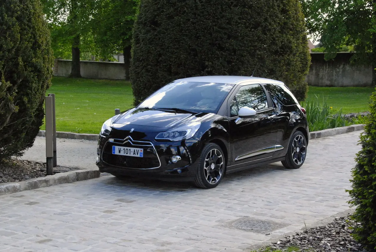 DS Automobiles  DS3 1.2 PureTech Start&Stop EAT6 3