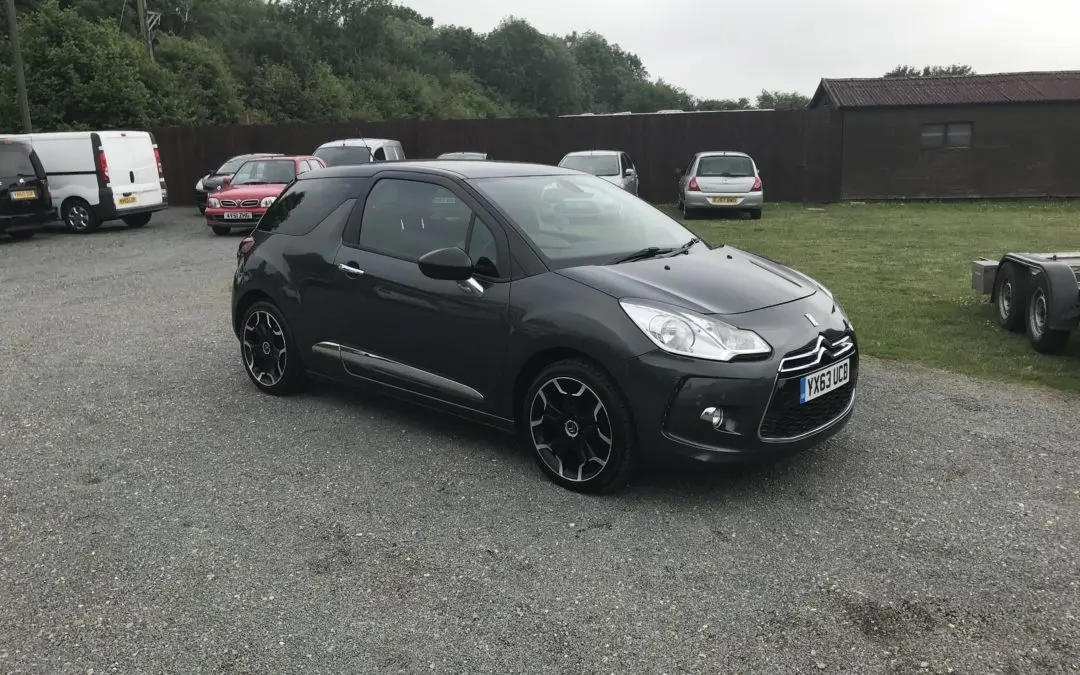 DS Automobiles  DS3 1.6 e-HDI D-Style 6