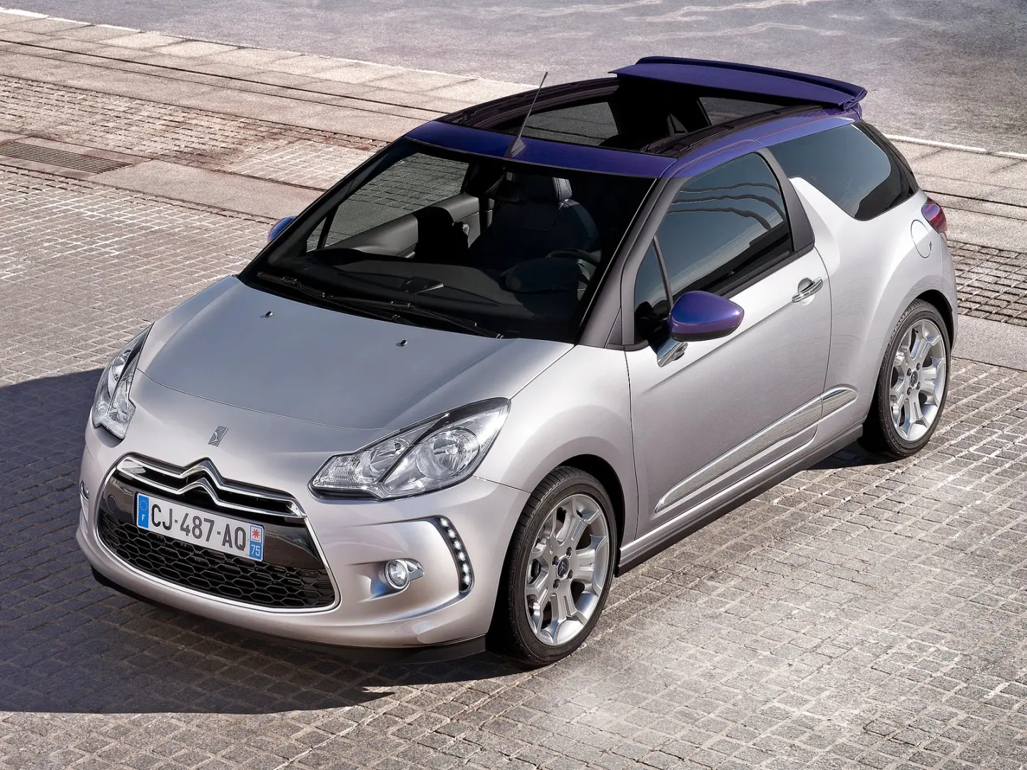 DS Automobiles  DS3 1.6 e-HDI STT D-Sport MCP 4