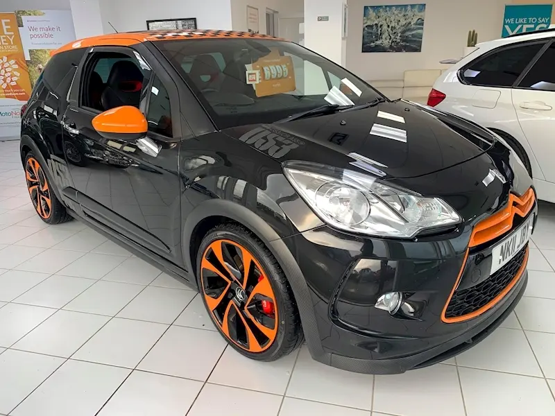 DS Automobiles  DS3 1.6 THP Racing 1