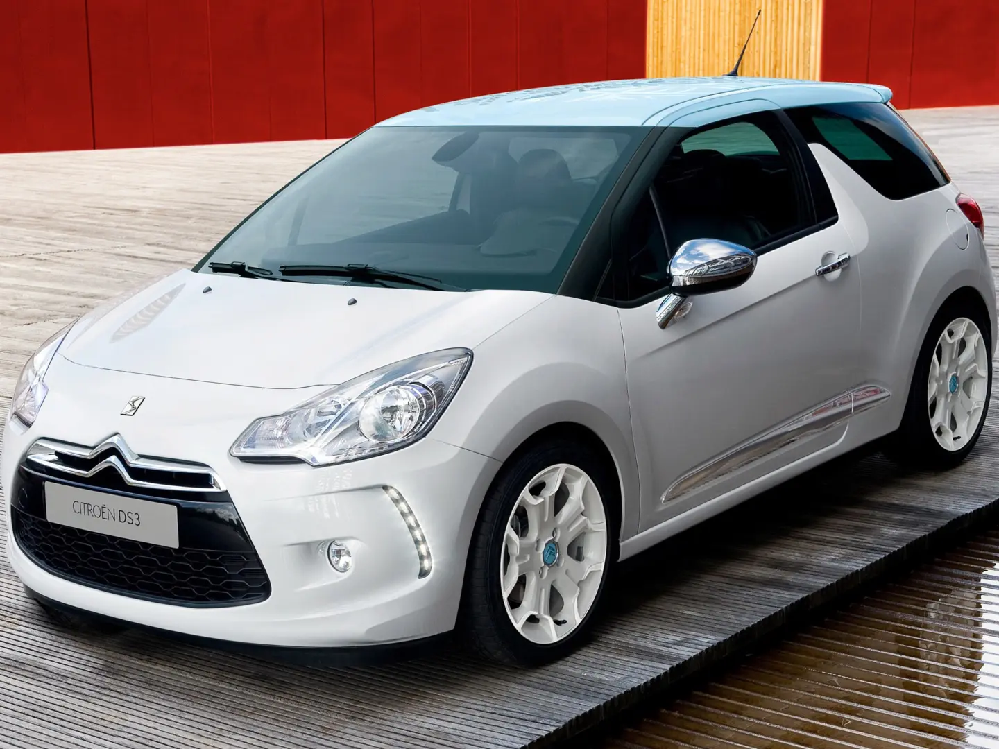 DS Automobiles  DS3 1.6 VTI D-Style 6