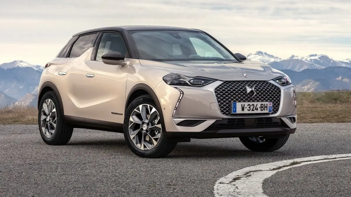 DS Automobiles  DS3 Crossback 1.2 PureTech La Premiere EAT8 4