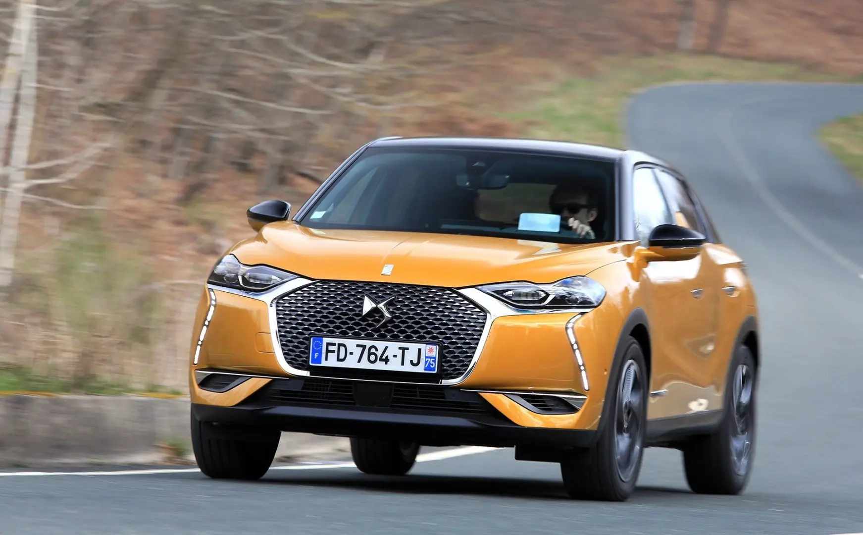 DS Automobiles  DS3 Crossback 1.2 PureTech La Premiere EAT8 6