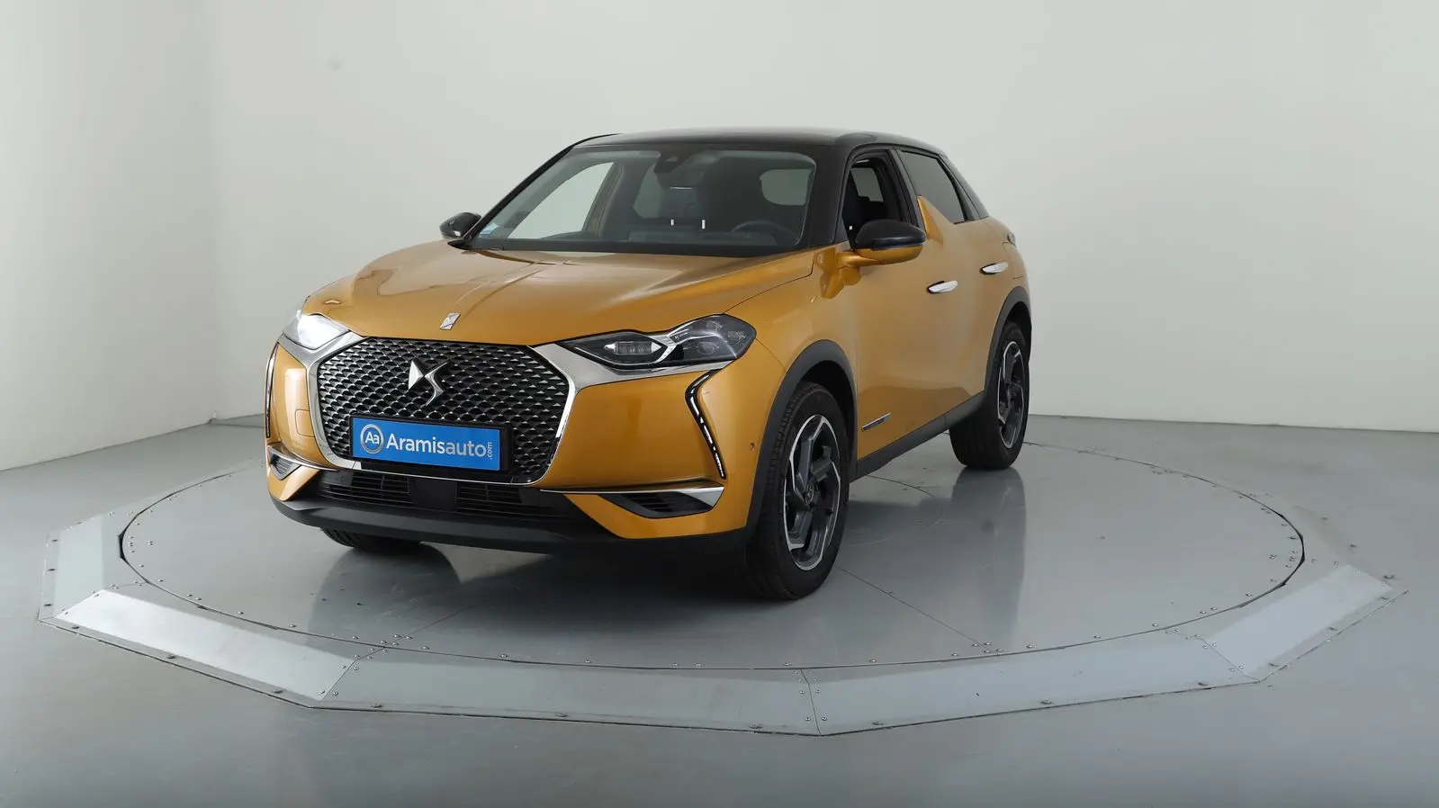 DS Automobiles  DS3 Crossback 1.2 PureTech So Chic EAT8 4
