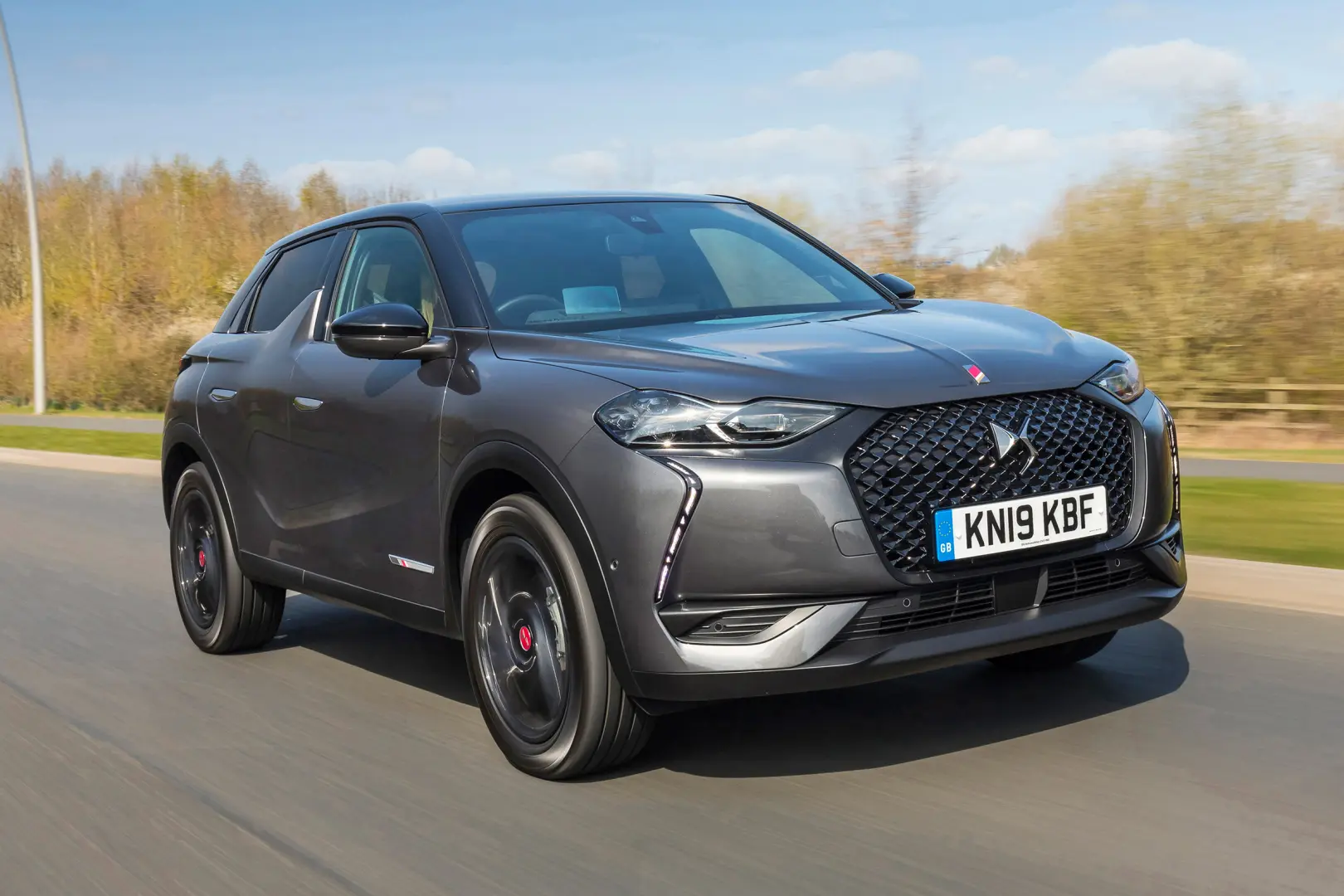DS Automobiles  DS3 Crossback 1.5 BlueHDI So Chic EAT8 6
