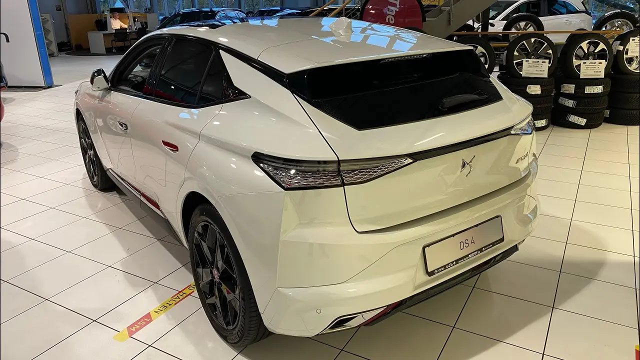 DS Automobiles  DS4 1.5 BlueHDi Performance Line 4