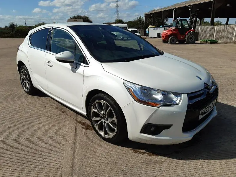 DS Automobiles  DS4 1.6 e-HDI D-Style MCP6 4