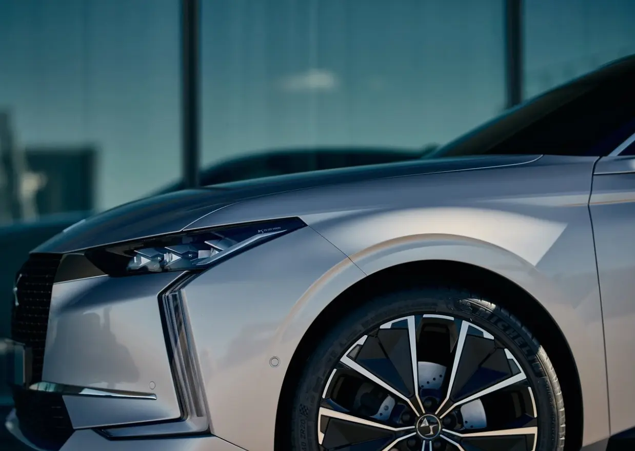 DS Automobiles  DS4 1.6 Puretech Trocadero 4