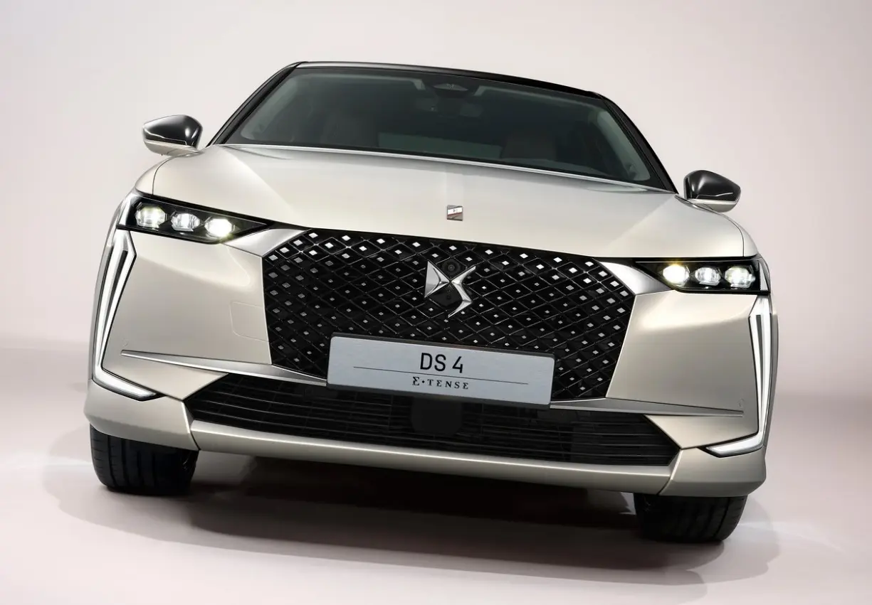 DS Automobiles  DS4 1.6 Puretech Trocadero 5