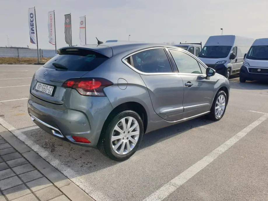 DS Automobiles  DS4 1.6 THP Sport 3
