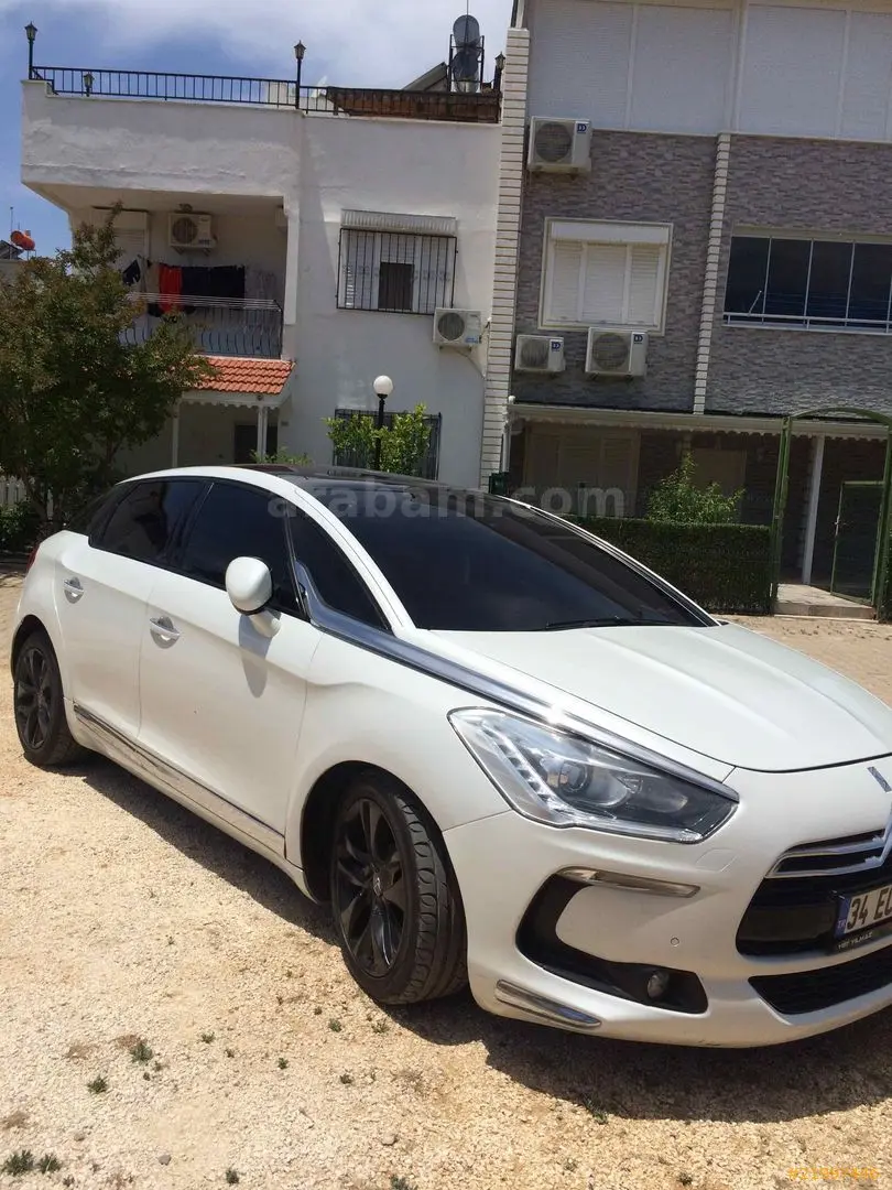 DS Automobiles  DS5 1.6 e-HDI D-Sport MCP6 3