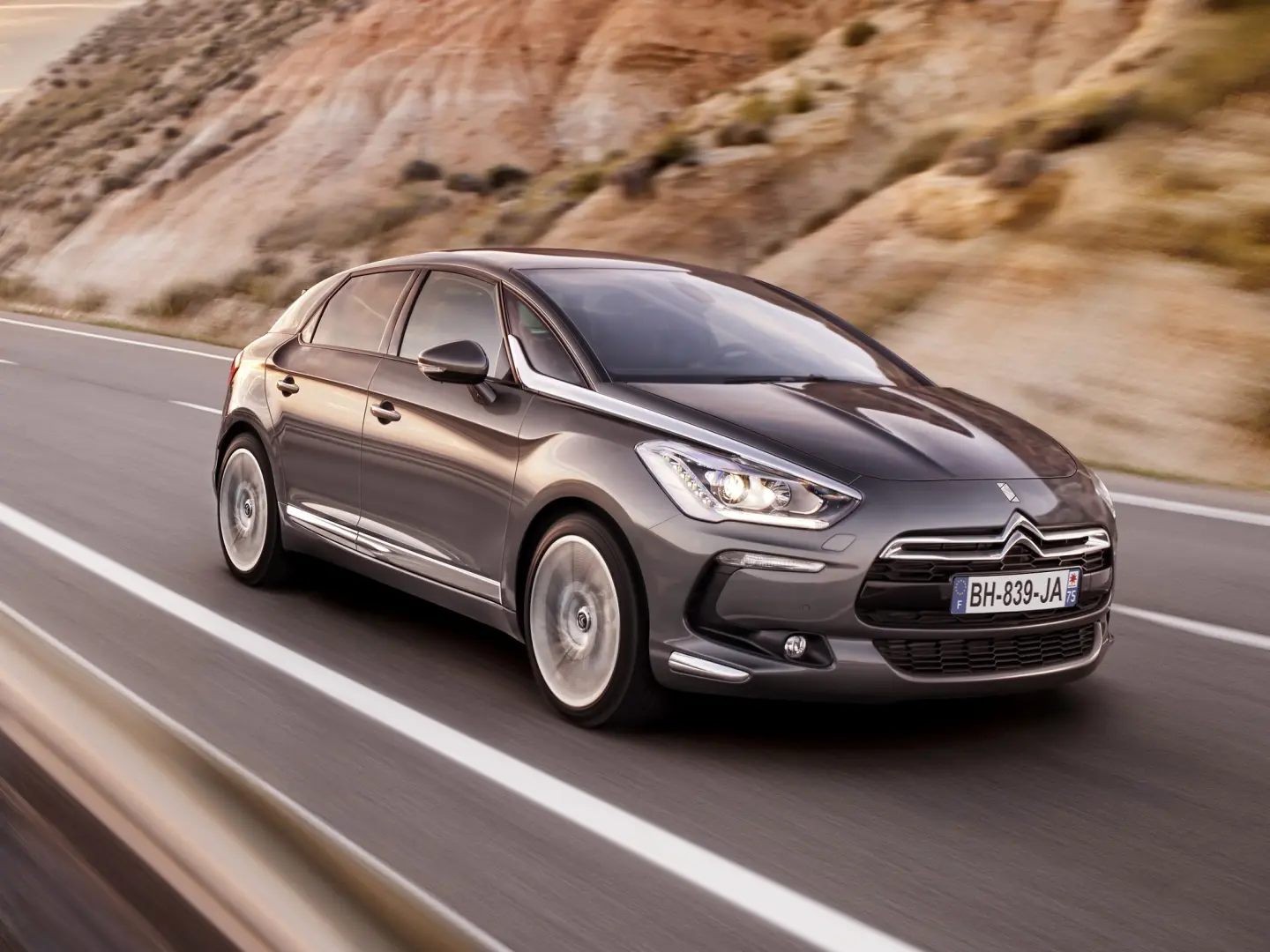 DS Automobiles  DS5 1.6 THP D-Sport BVA 6
