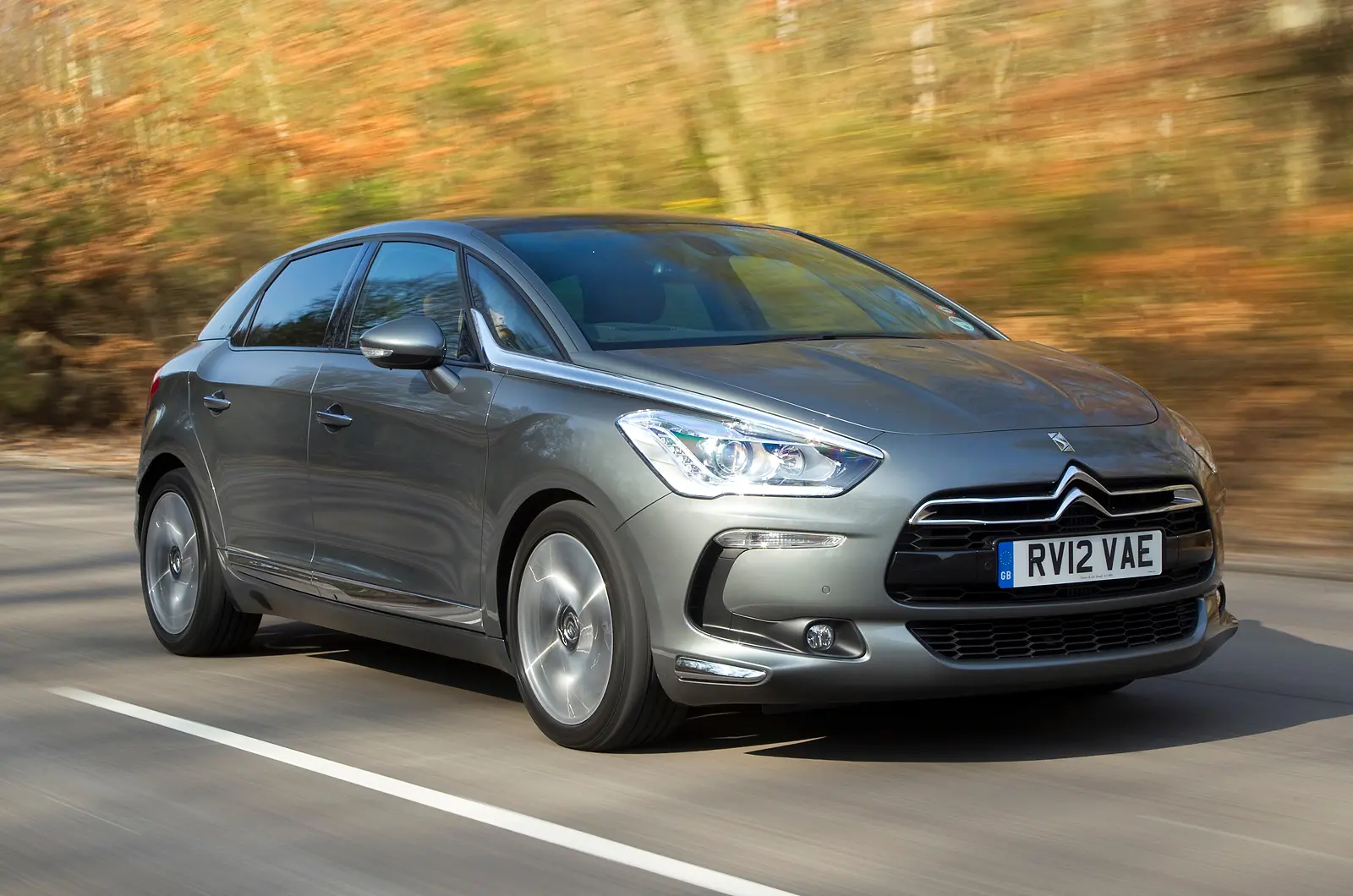 DS Automobiles  DS5 1.6 THP D-Sport EAT6 1