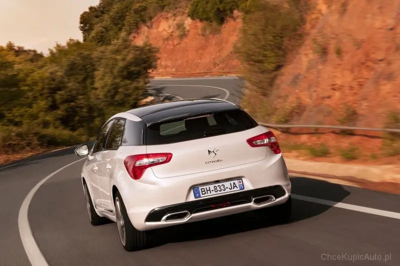 DS Automobiles  DS5 1.6 THP DSport 5