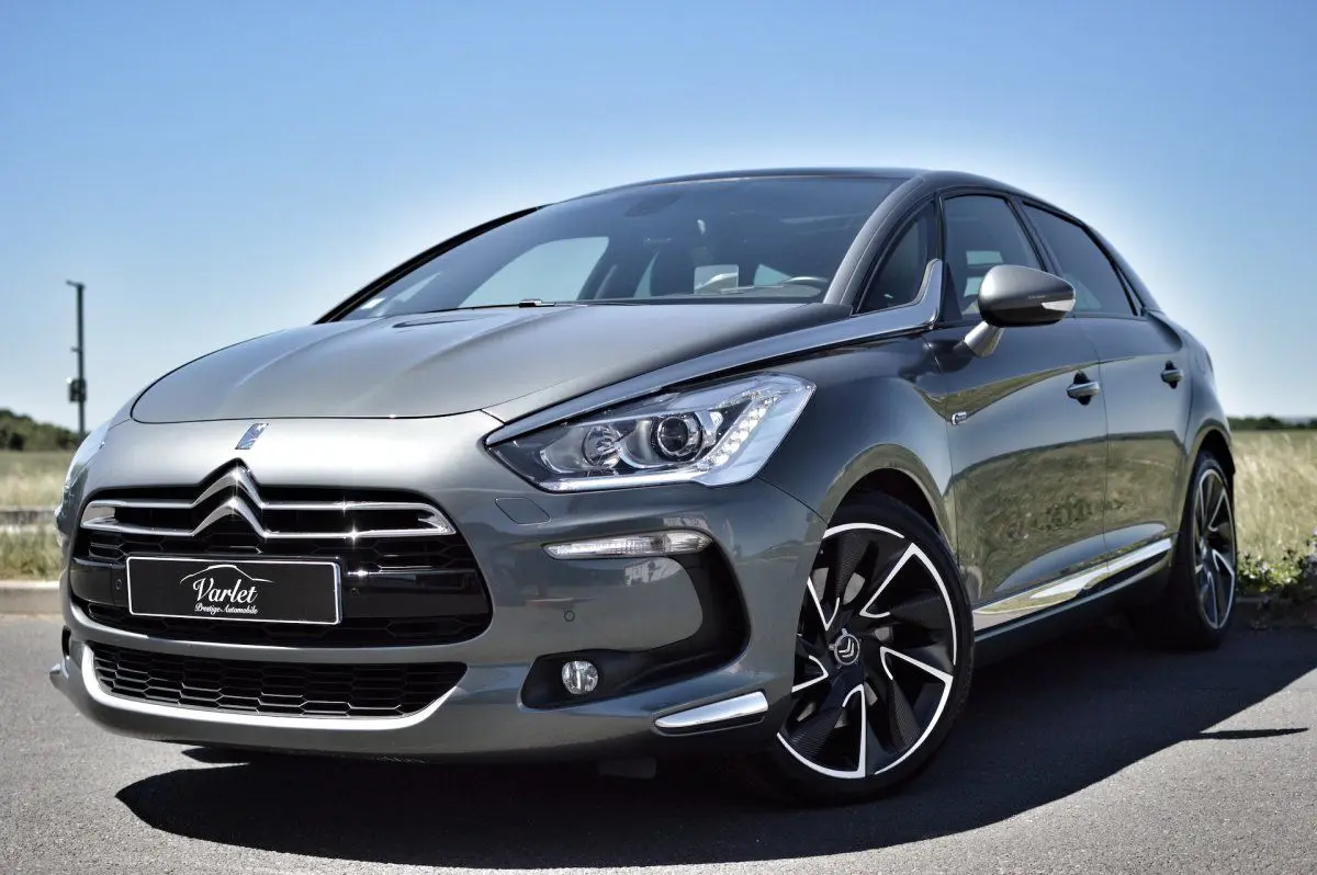 DS Automobiles  DS5 2.0 HDI Sport 2