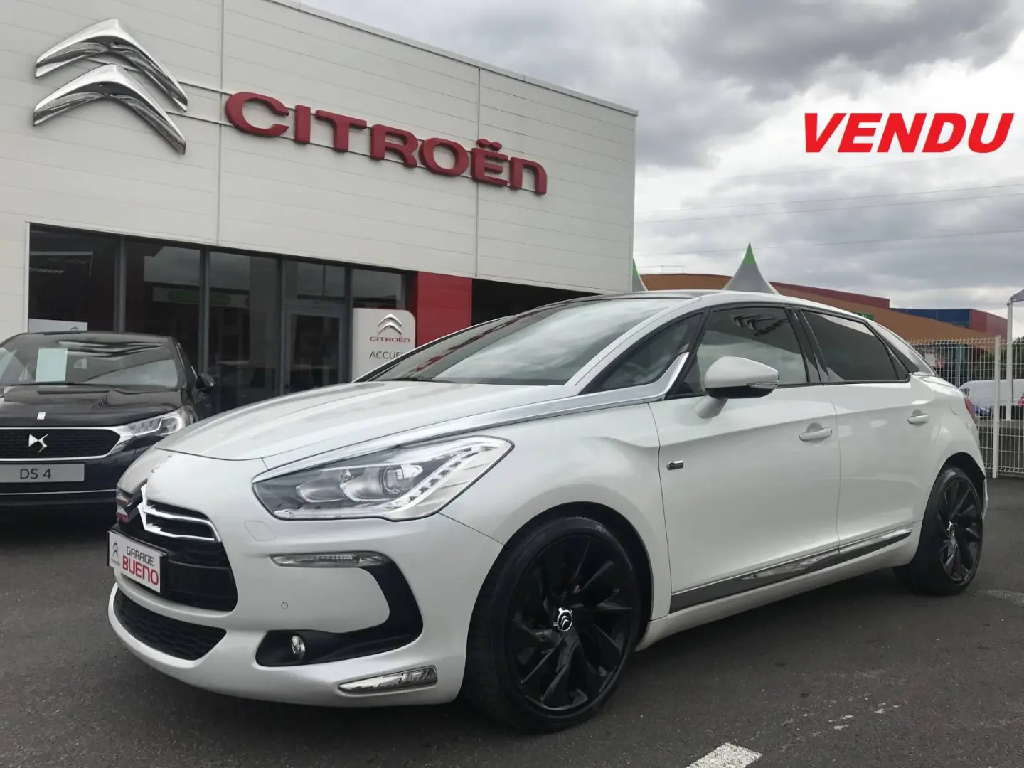 DS Automobiles  DS5 2.0 HDI Hybrid Sport BMP6 4