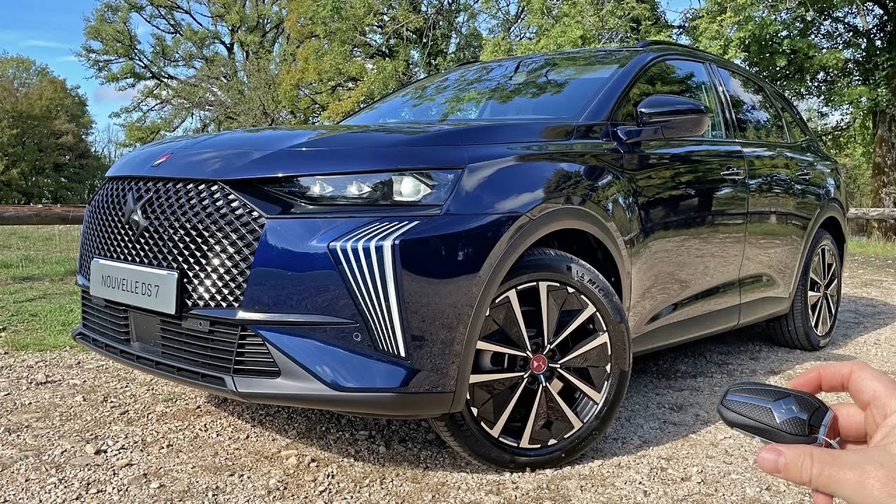 DS Automobiles  DS7 1.5 BlueHDI Performance Line 4