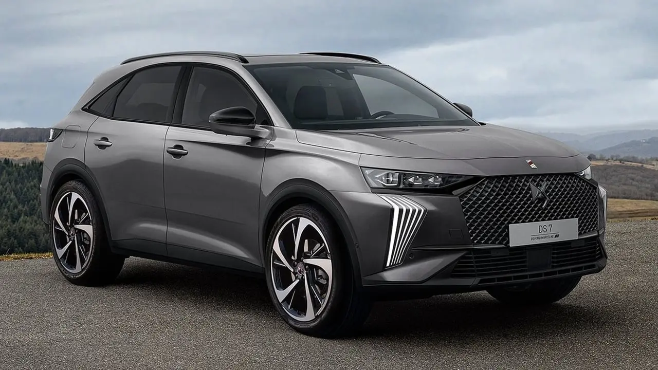 DS Automobiles  DS7 1.5 BlueHDI Opera 3