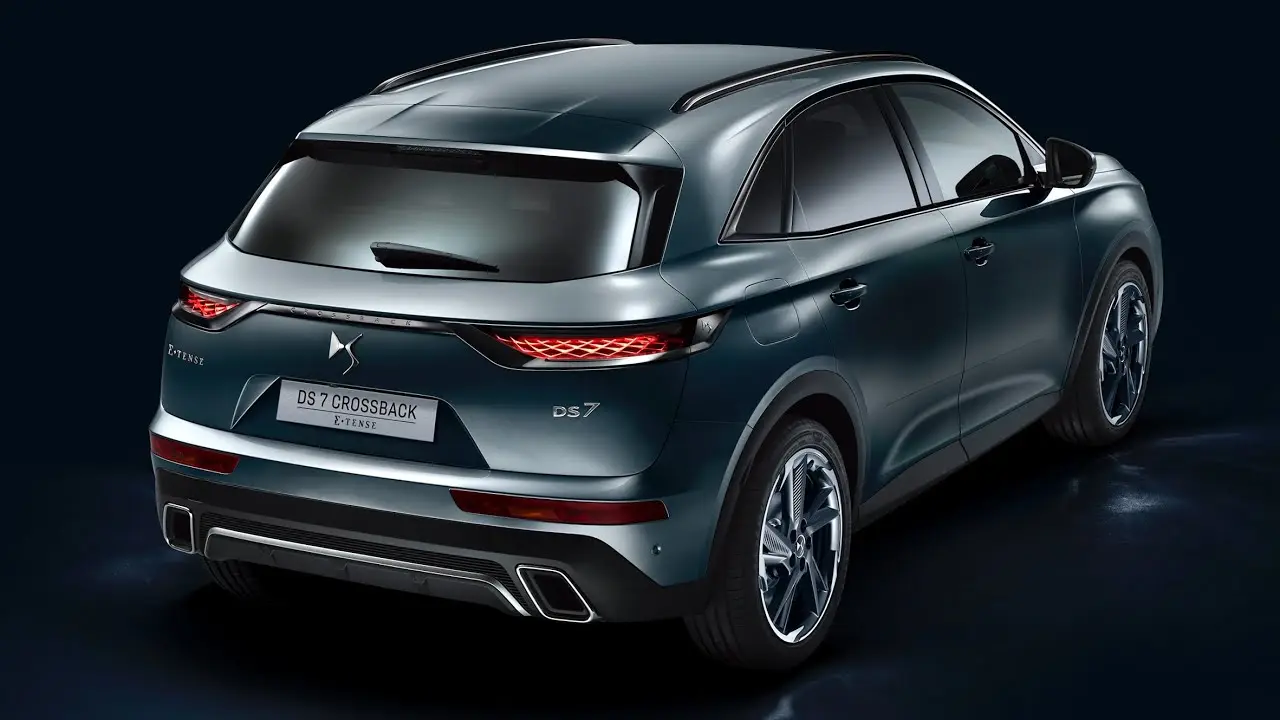 DS Automobiles  DS7 Crossback 1.5 BlueHDI Rivoli 1