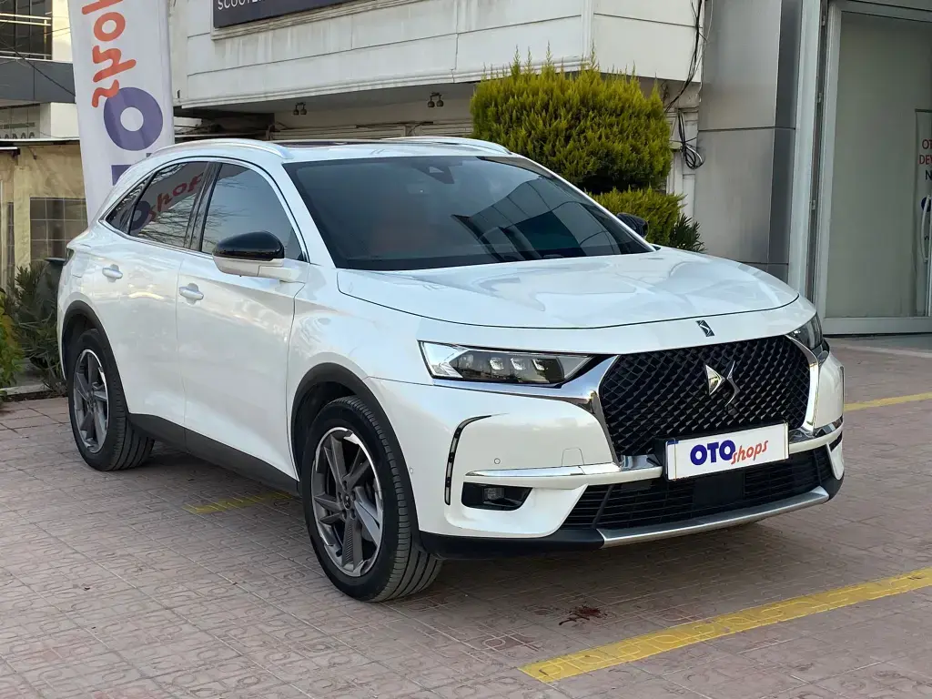 DS Automobiles  DS7 Crossback 1.5 BlueHDI Opera 6