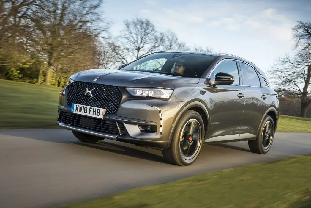 DS Automobiles  DS7 Crossback 1.5 BlueHDI Performance Line EAT8 5