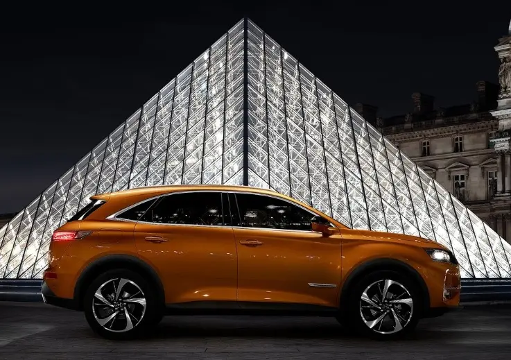 DS Automobiles  DS7 Crossback 1.5 BlueHDI Rivoli 6