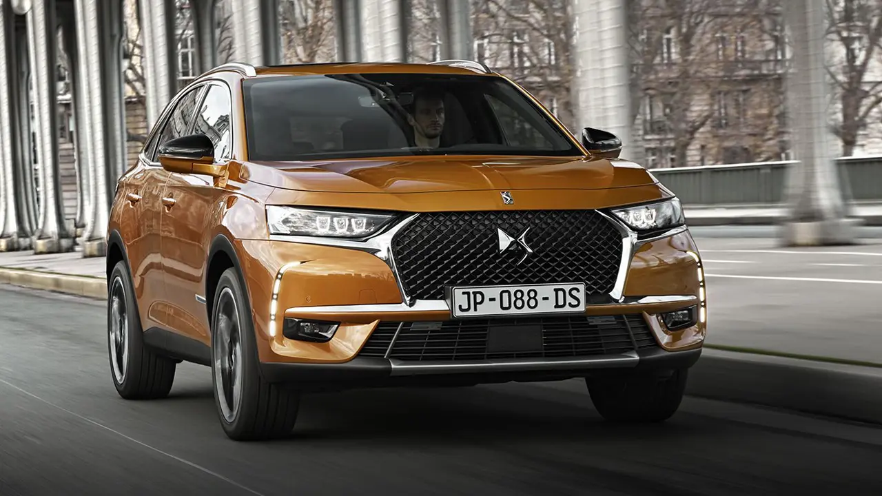 DS Automobiles  DS7 Crossback 1.6 PureTech So Chic Opera 2