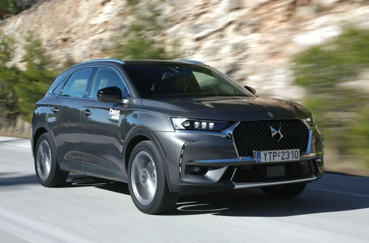 DS Automobiles  DS7 Crossback 1.5 BlueHDI Performance Line EAT8 5