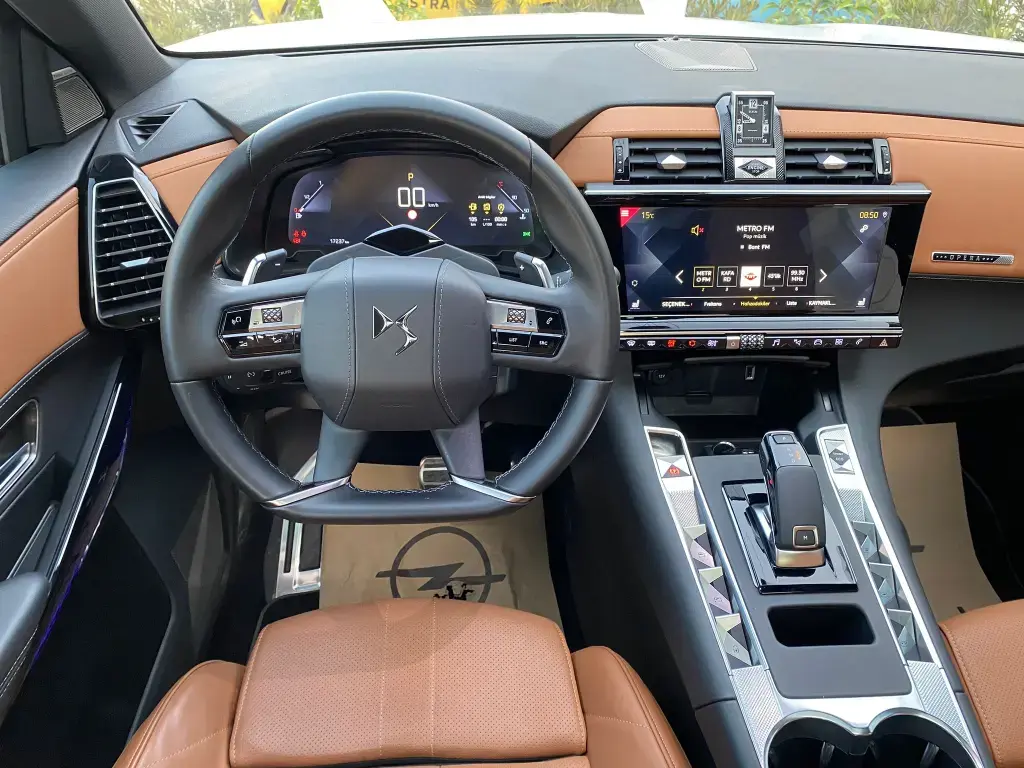 DS Automobiles  DS7 Crossback 1.5 BlueHDI So Chic Opera 5