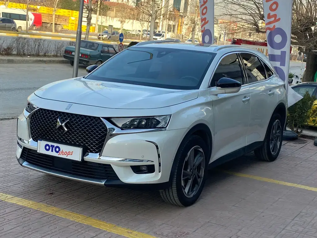 DS Automobiles  DS7 Crossback 1.5 BlueHDI So Chic Opera 6
