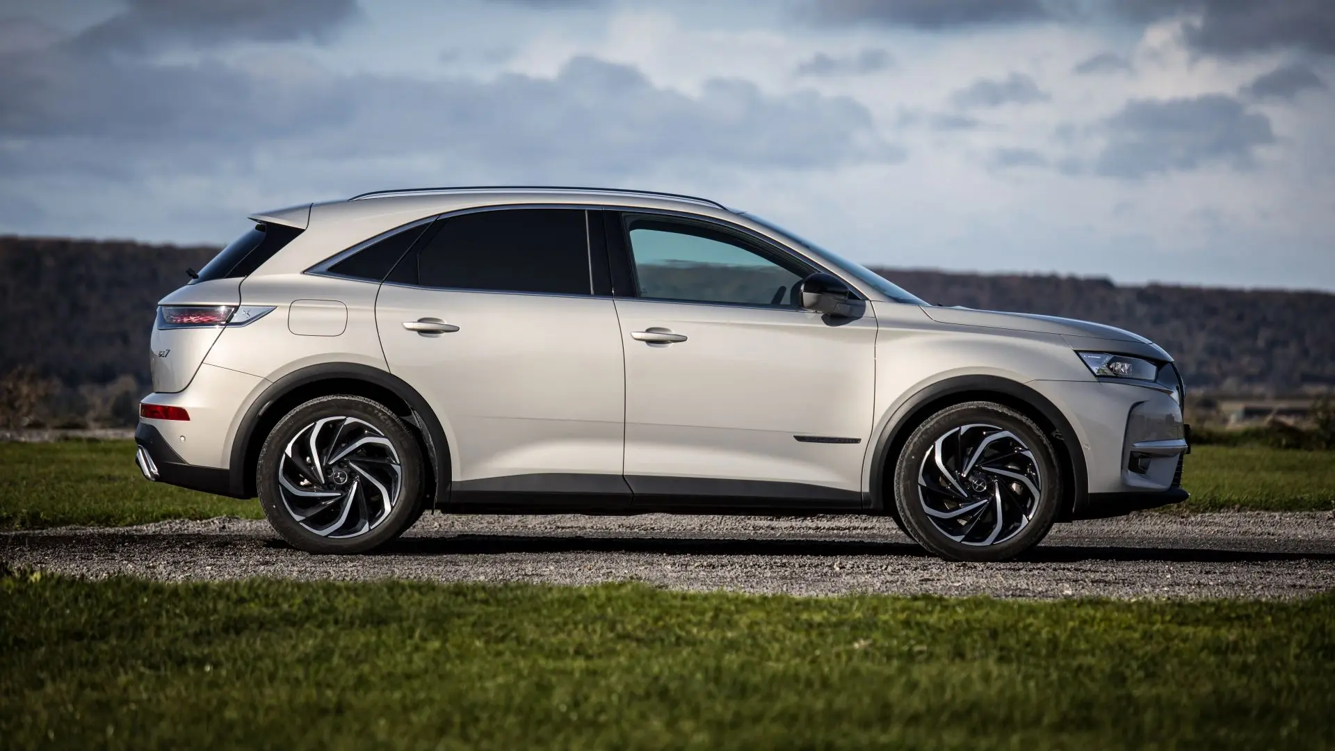 DS Automobiles  DS7 Crossback 1.6 E-Tense Opera 4x4 3