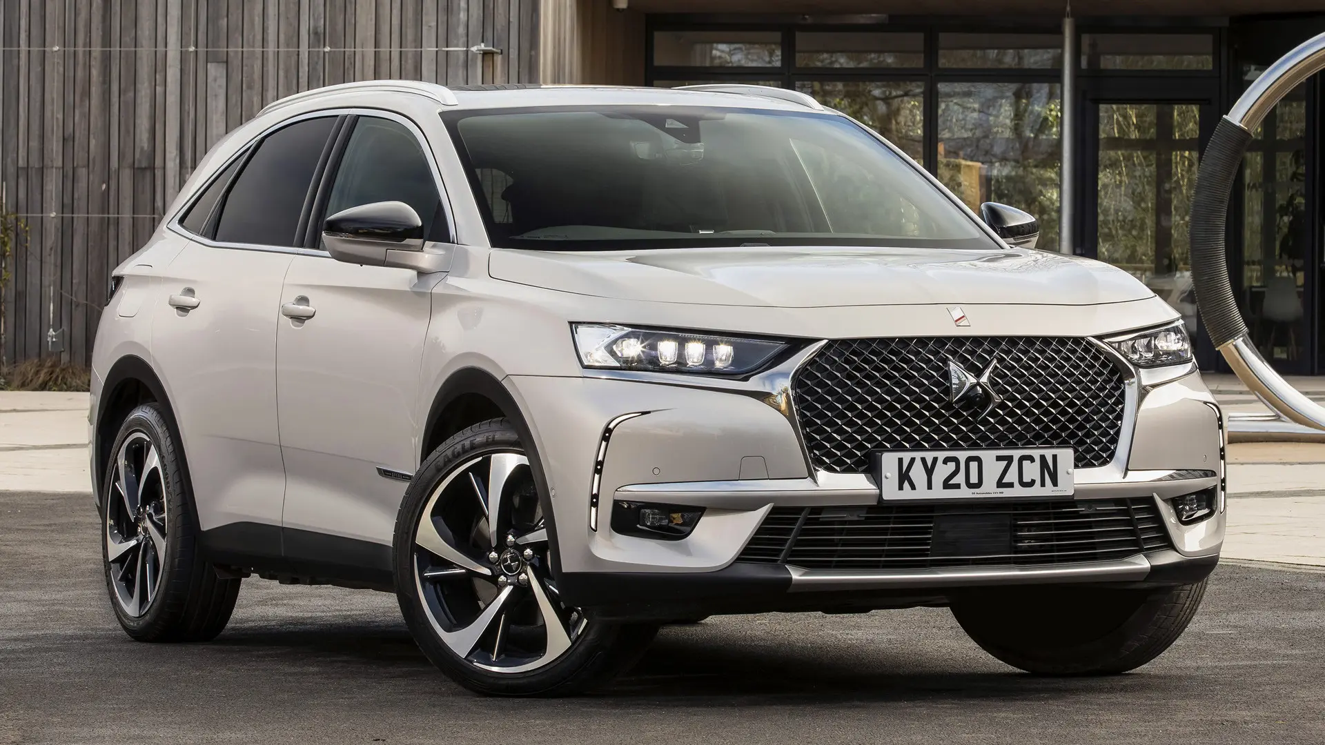 DS Automobiles  DS7 Crossback 1.6 E-Tense Opera 4x4 6