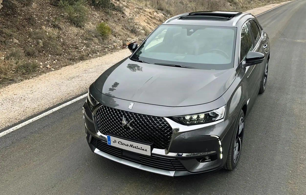 DS Automobiles  DS7 Crossback 1.6 Puretech Grand Chic Opera 5