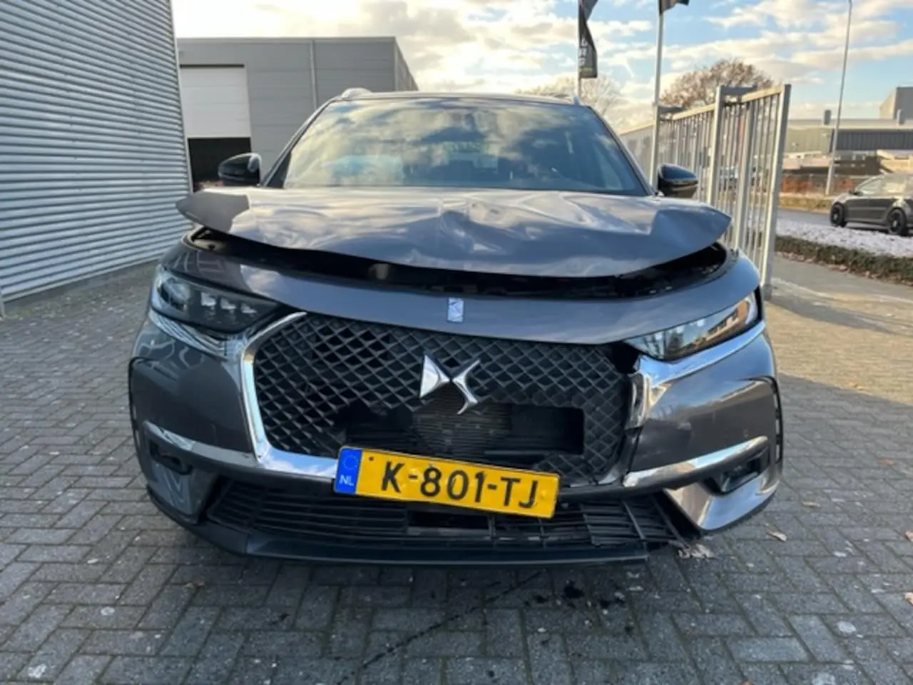 DS Automobiles  DS7 Crossback 1.6 PureTech So Chic 5