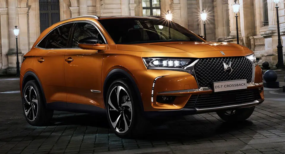 DS Automobiles  DS7 Crossback 1.6 PureTech So Chic Opera 5