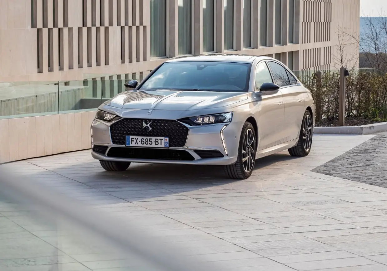 DS Automobiles  DS9 1.6 Puretech Opera 3