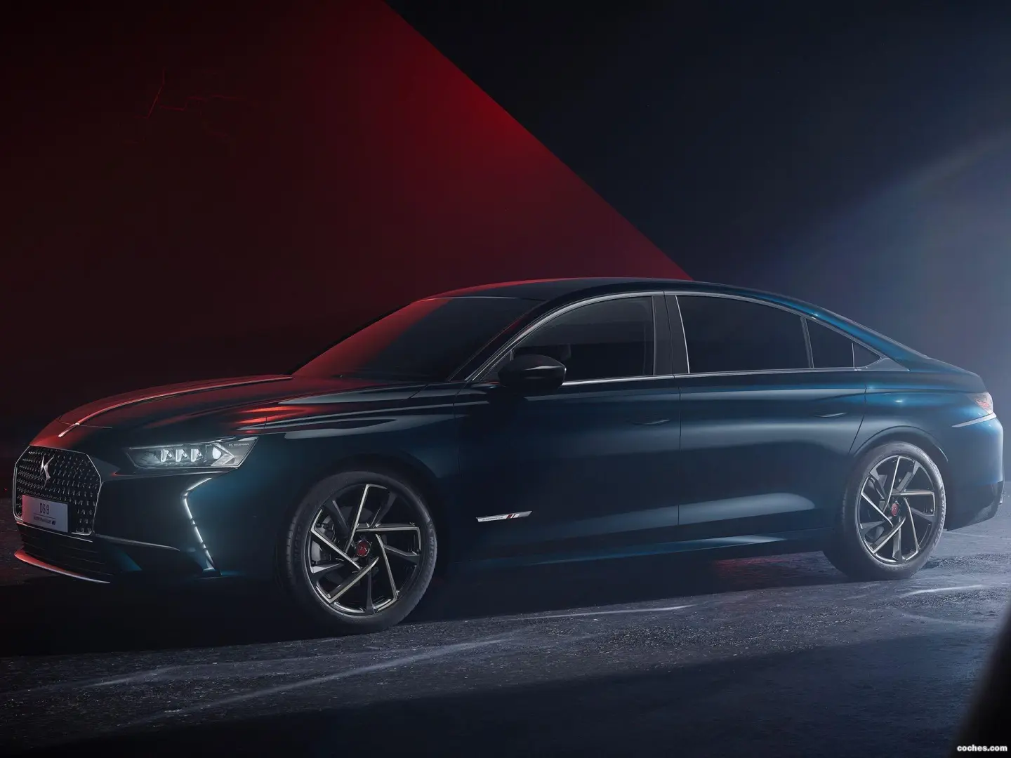 DS Automobiles  DS9 1.6 Puretech Performance Line 5