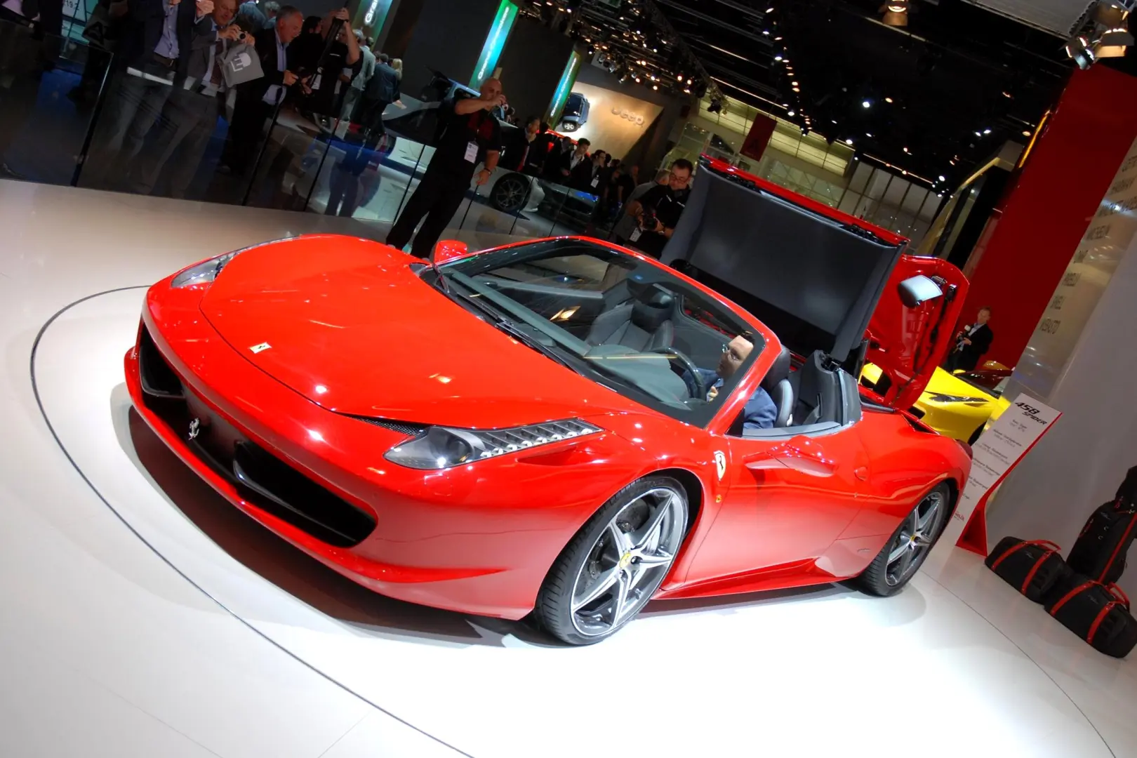 Ferrari 458 458 Spider 2