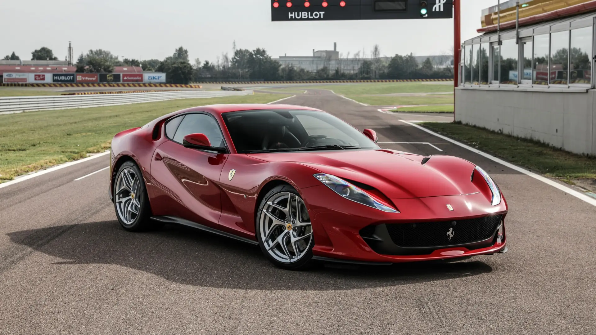 Ferrari 812 812 Superfast 4