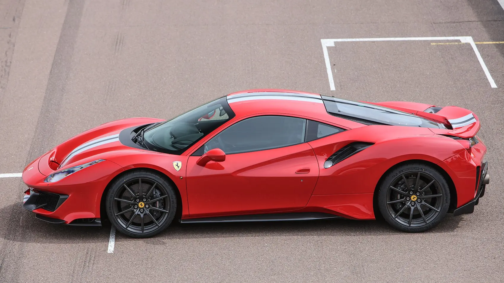 Ferrari F488 F488 Pista 5