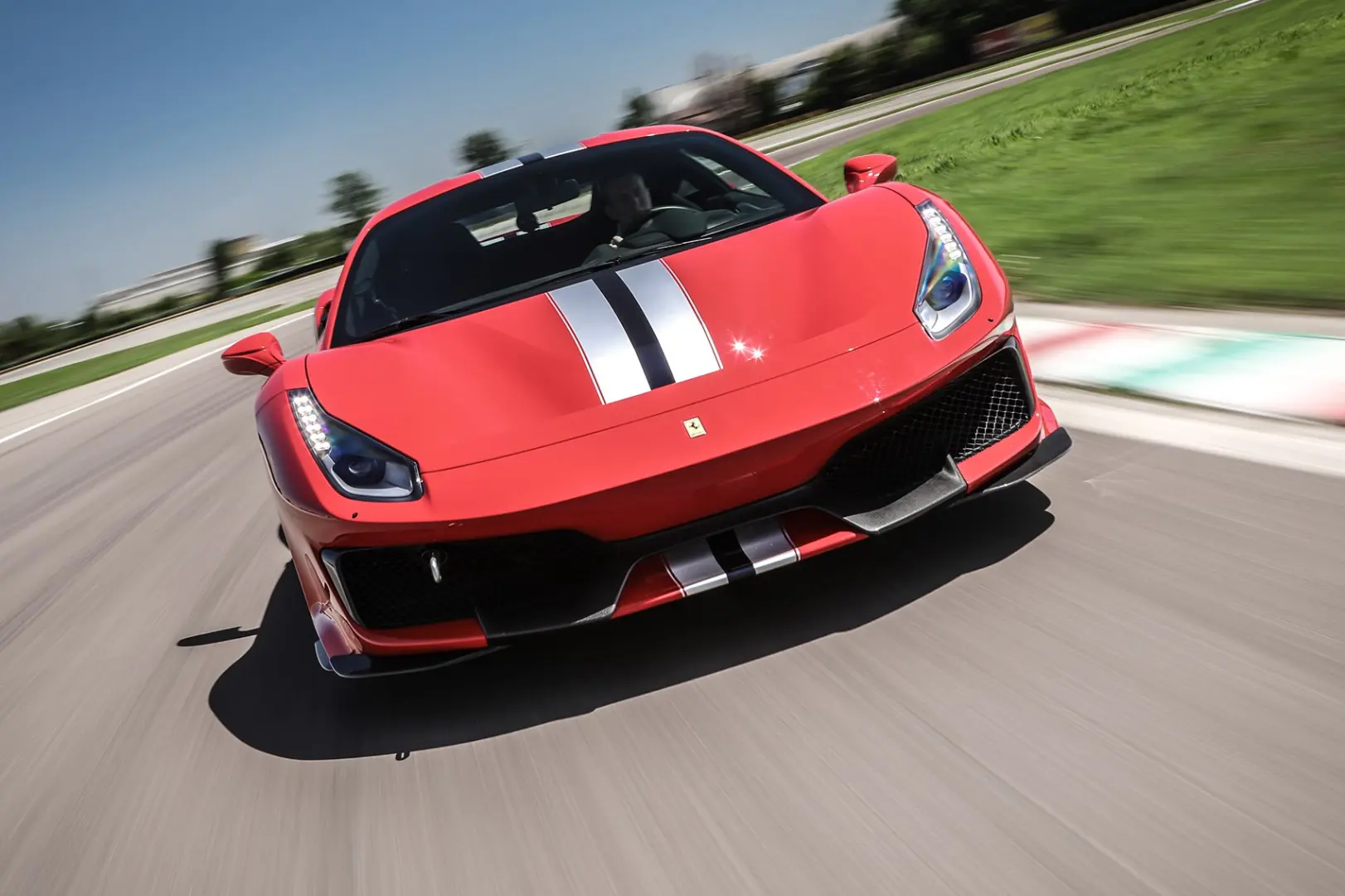 Ferrari F488 F488 Pista 4