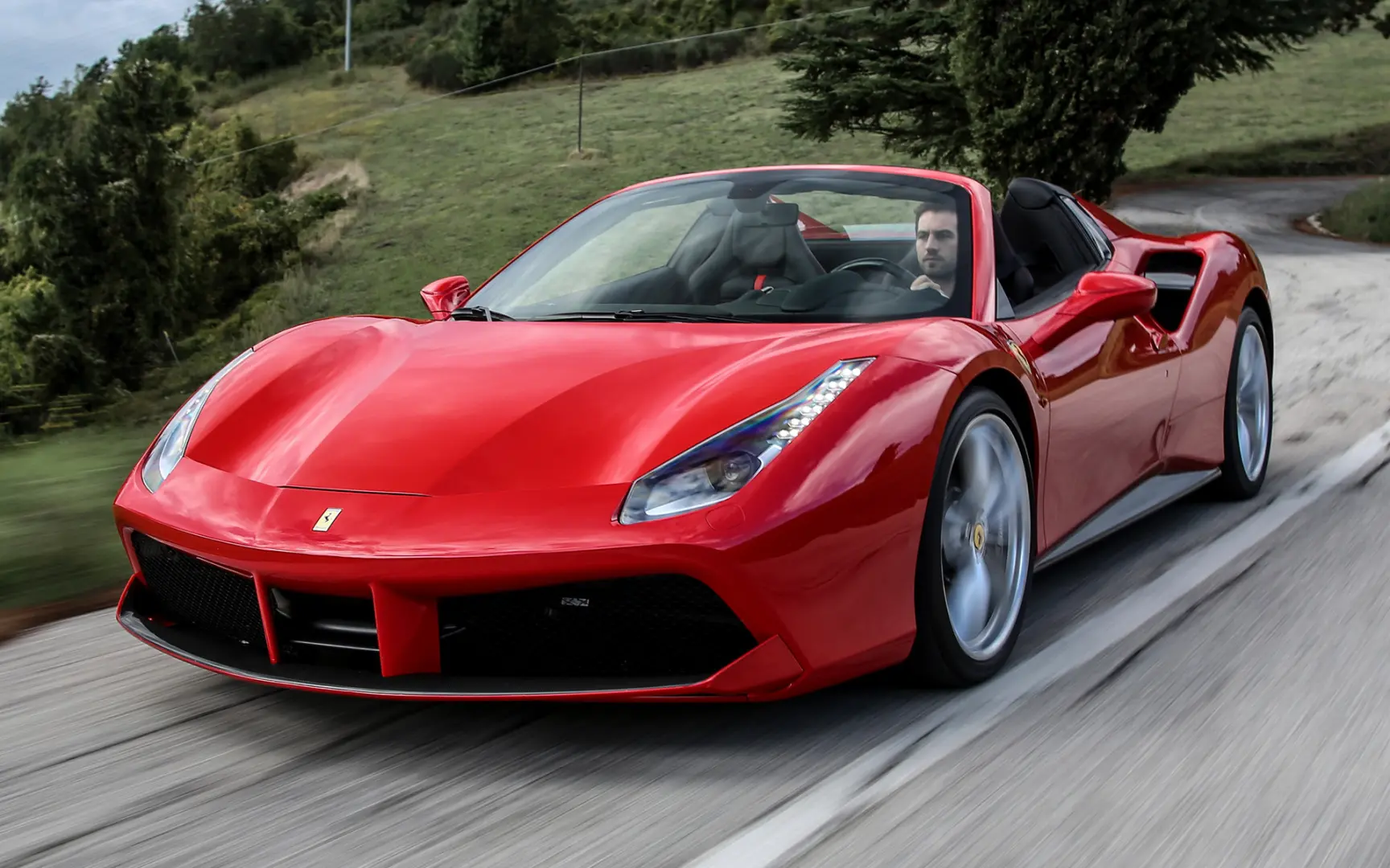 Ferrari F488 F488 Spider 2